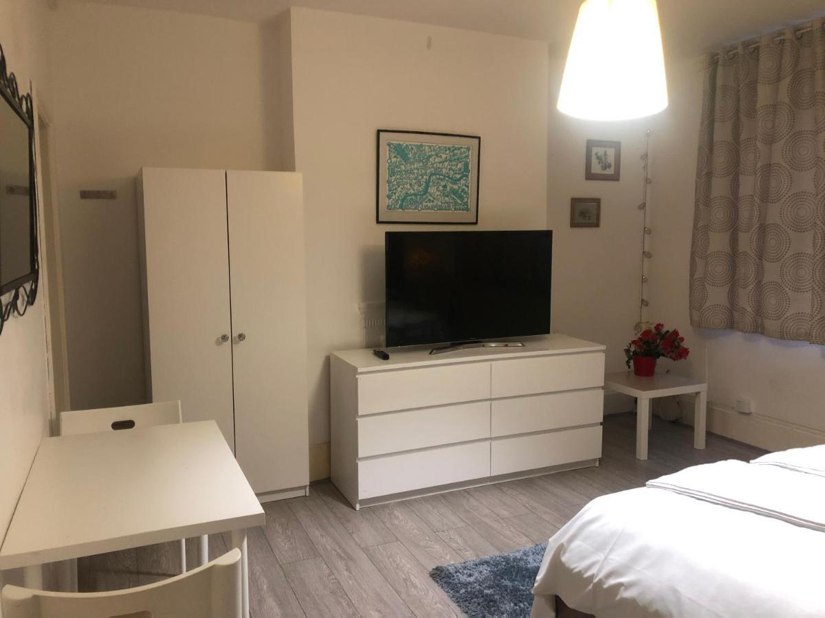 Oyo 94 Bricklane Studio Flats Hotel London Ngoại thất bức ảnh