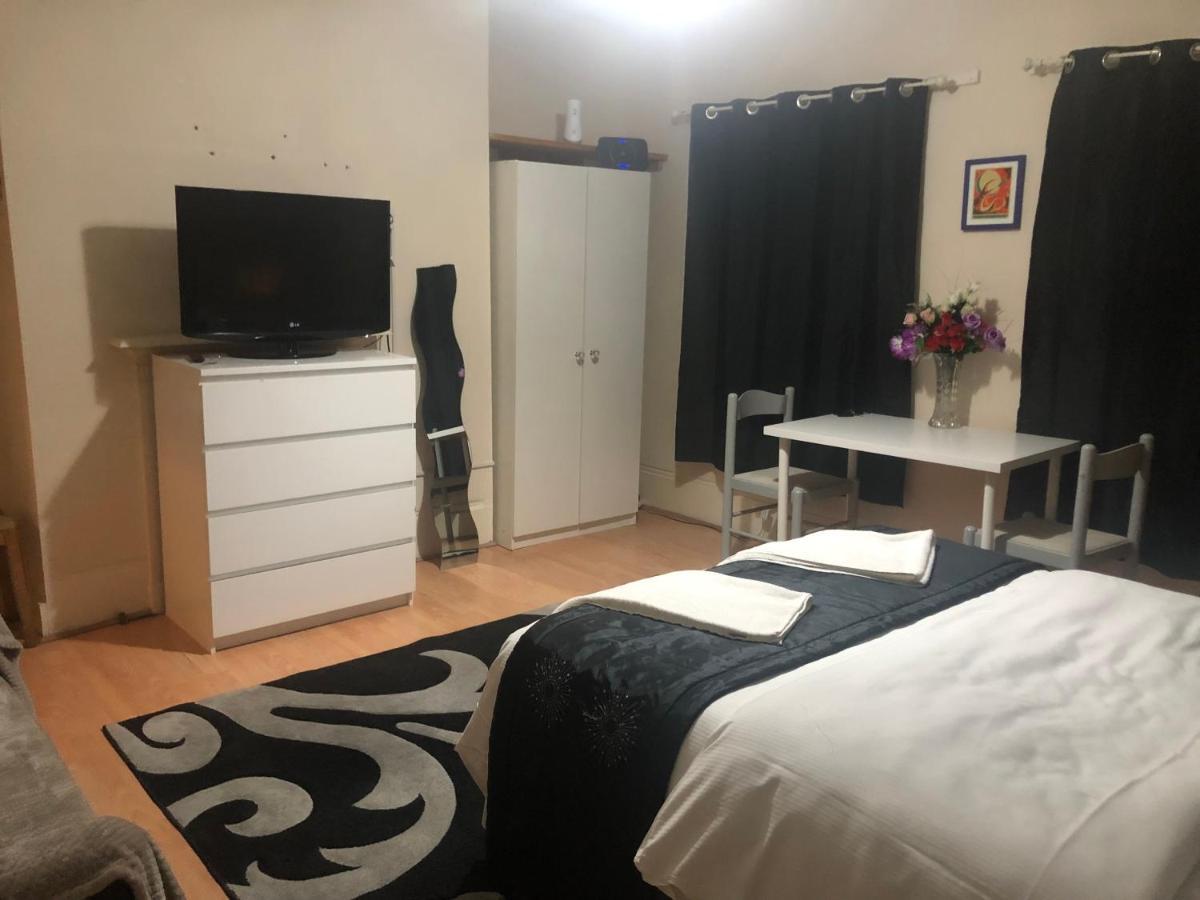 Oyo 94 Bricklane Studio Flats Hotel London Ngoại thất bức ảnh