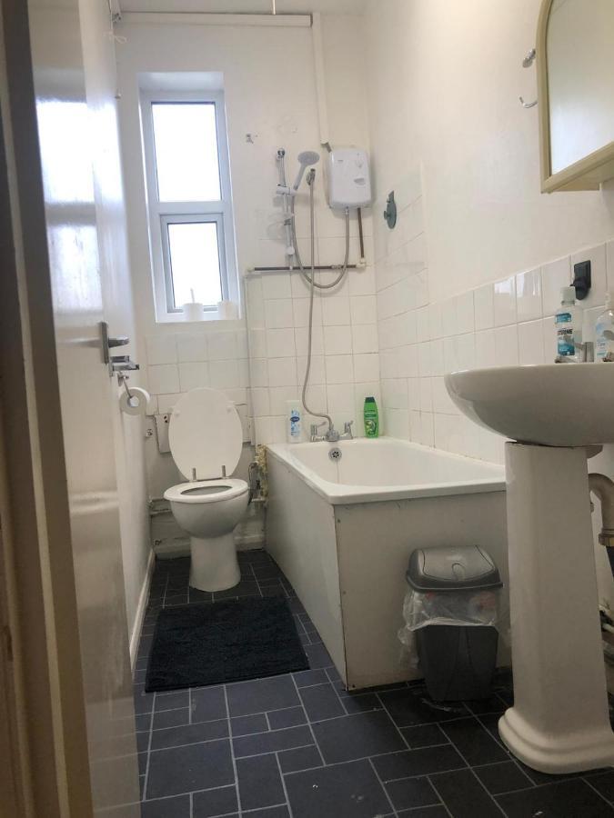 Oyo 94 Bricklane Studio Flats Hotel London Ngoại thất bức ảnh